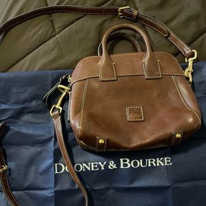 Dooney & Bourke purse